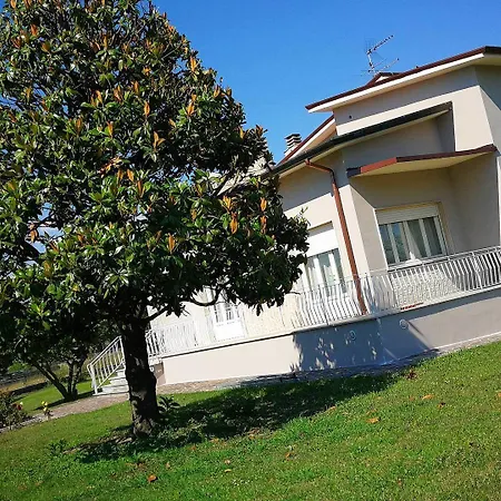 La Francigena 3* لوكا